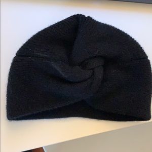 Auxiliary Cashmere Knotted Hat